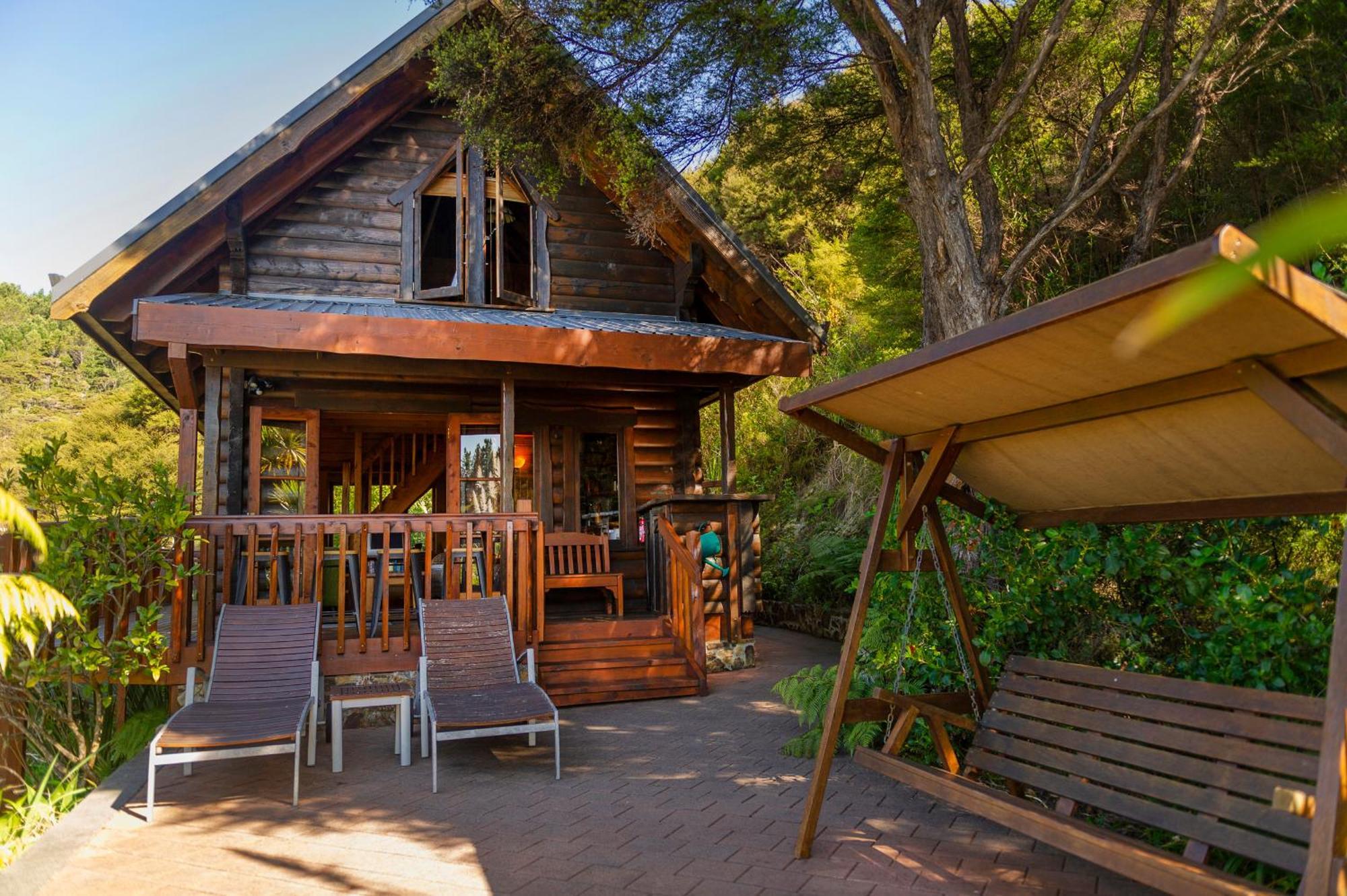 Kuaotunu Chalets Exterior photo