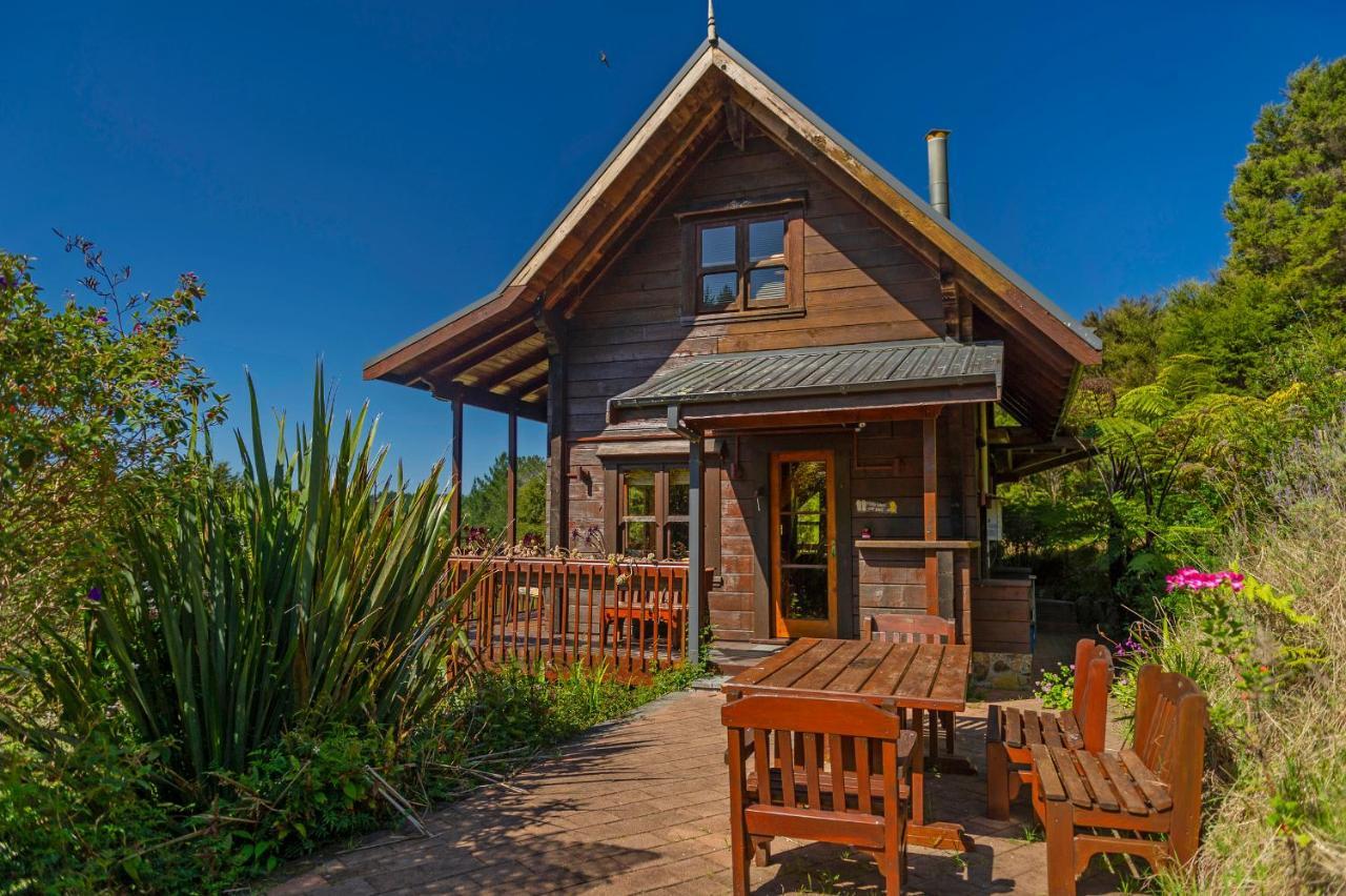 Kuaotunu Chalets Exterior photo